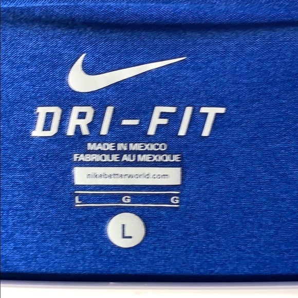 Nike T-Shirt - Picture 3 of 3